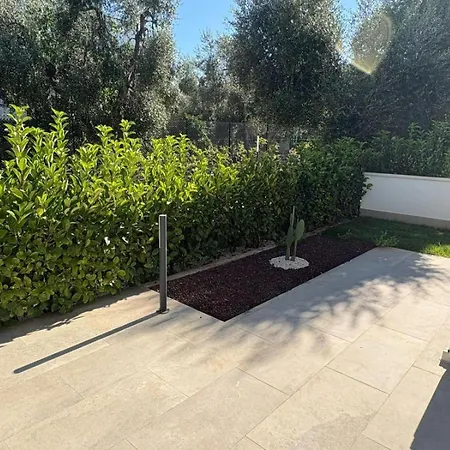 Pilone Del Monaco & Pool