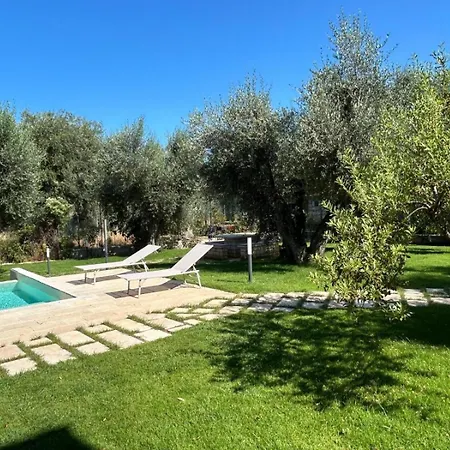 Pilone Del Monaco & Pool Apartament *